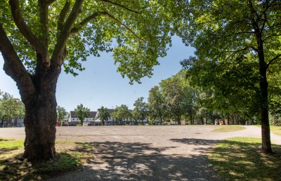 leerer Festplatz