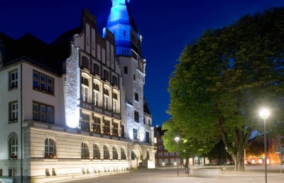 Altes Rathaus, im Dunkeln beleuchtet
