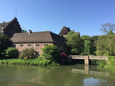 Wasserschloß Wittringen mit Fußgängerbrücke