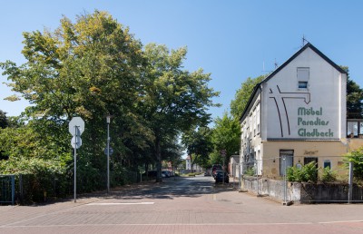 Einfahrt von der Horster Straße in die Uhlandstraße